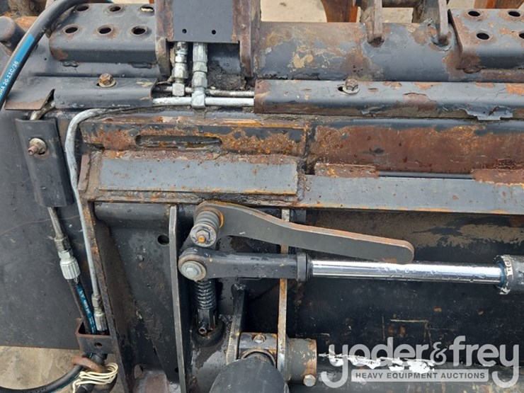 2017-bobcat-s590-image-22
