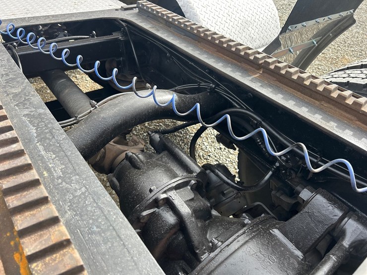 2001-caterpillar-c15-image-31