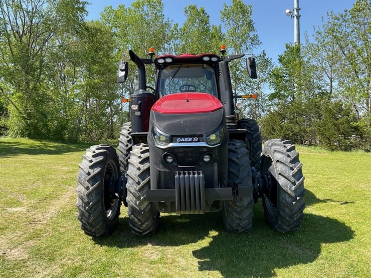 2022-case-ih-magnum-310-cvx-image-2
