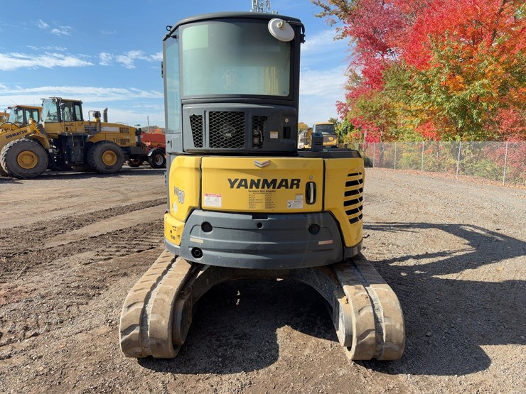 2019-yanmar-vio50-6a-image-4