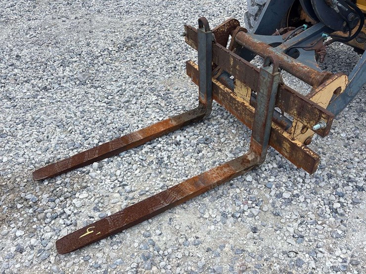 deere-244j-image-12