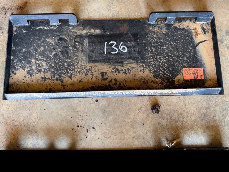 #136-•-steel-skid-steer-quick-attach-mount-plate-image-1