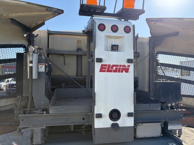 2018-elgin-broom-bear-image-27