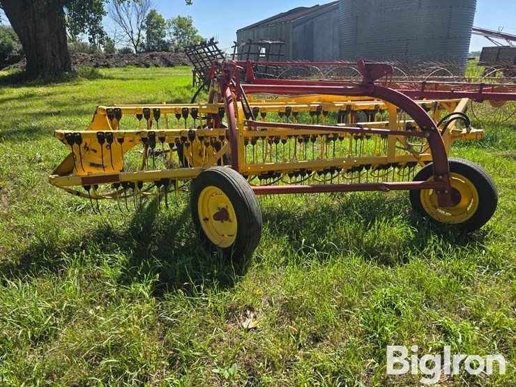 2009-new-holland-260-image-7