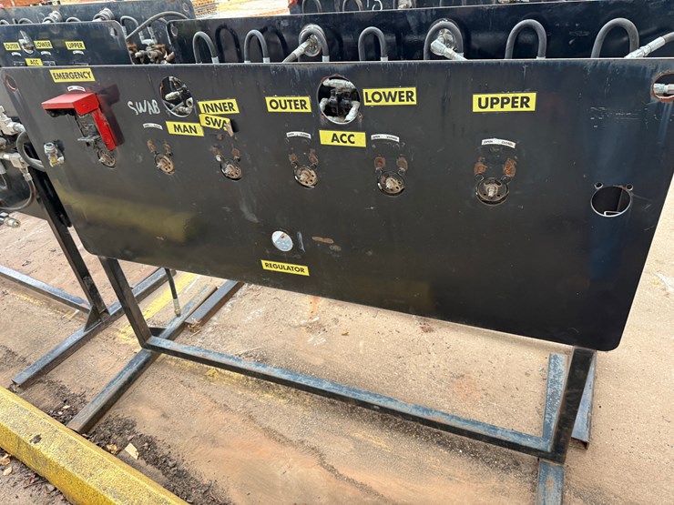 lot-w/-(3)-remote-5k-wp-accumulator--wireline-frac-valve-consoles-image-9