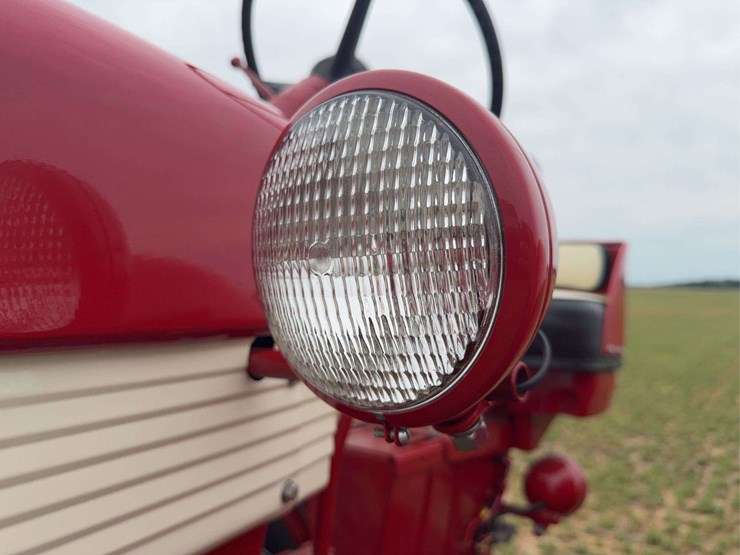 farmall-560-hi-clear-image-47