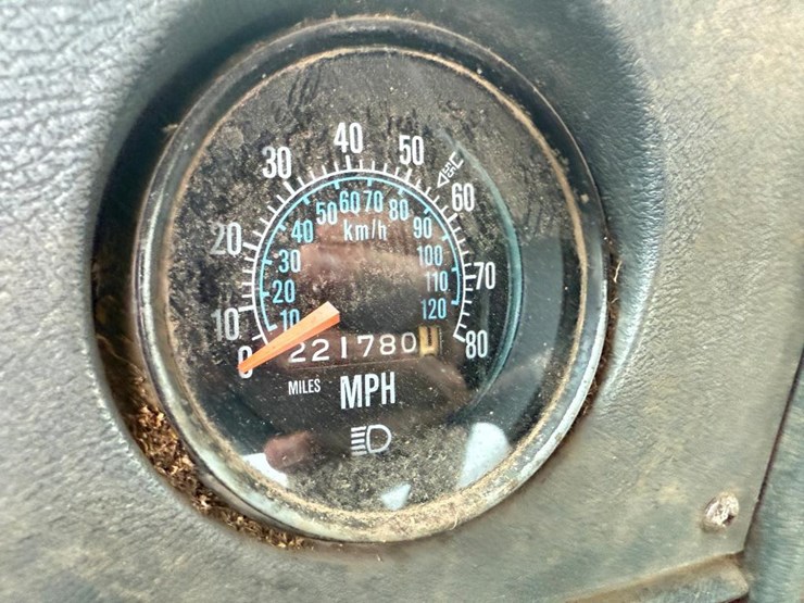 mack-dm690s-image-72