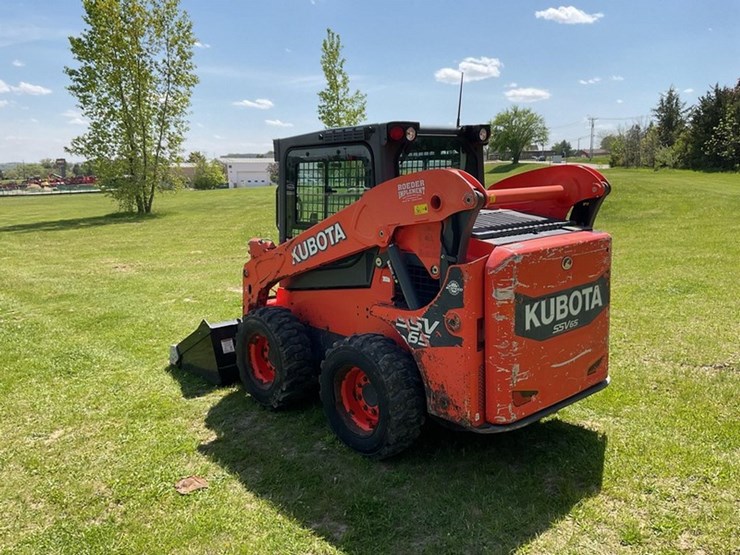 2016-kubota-ssv65-image-7