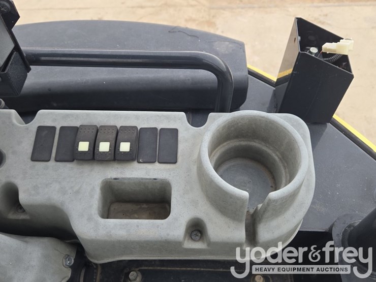 2020-yanmar-vio35-6a-image-51