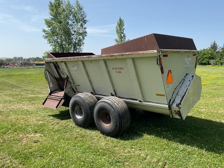 2009-kuhn-knight-8132-image-7