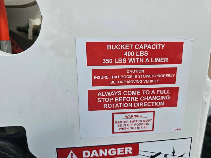 2021-ford-f550-image-14