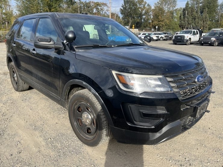 2018-ford-explorer-image-2