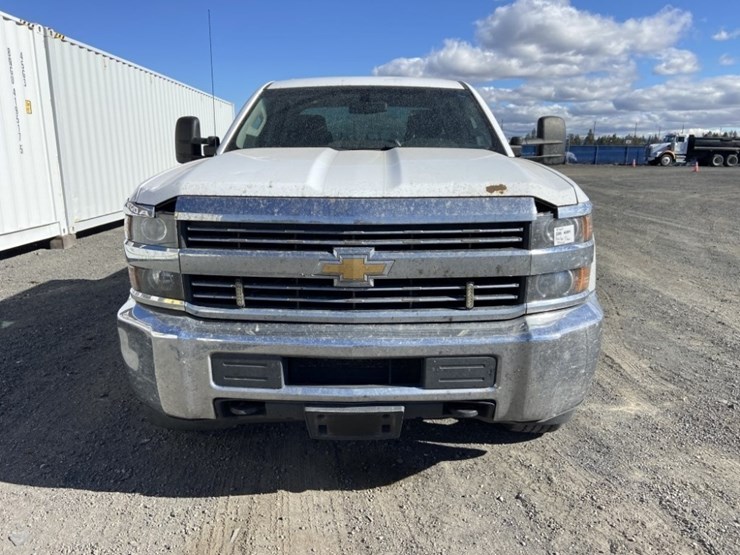 2016-chevrolet-silverado-2500-image-8
