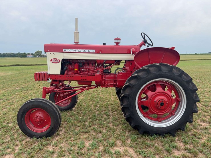 farmall-560-hi-clear-image-2