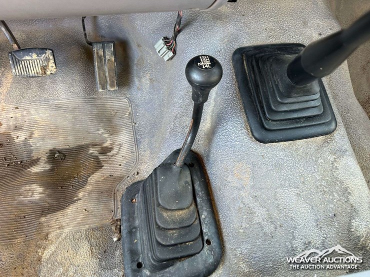 1995-ford-f350-image-17