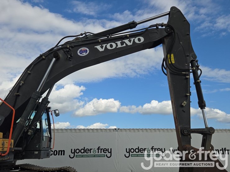2016-volvo-ec350el-image-29