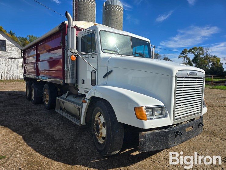 1999-freightliner-fld112-image-3