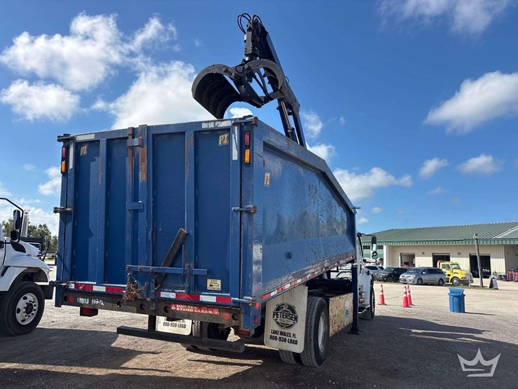 2018-freightliner-m2-106-petersen-tl3-lightning-loader-forestry-grapple-truck-image-3