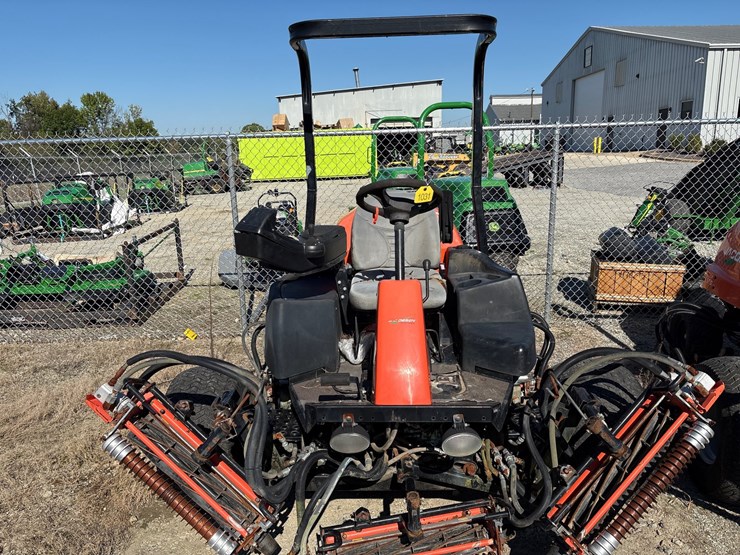 #1031-•-jacobsen-lf550-fairway-mower-image-8