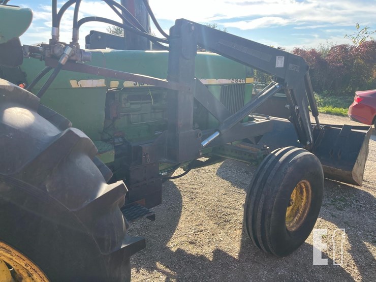 1977-john-deere-2840-image-12
