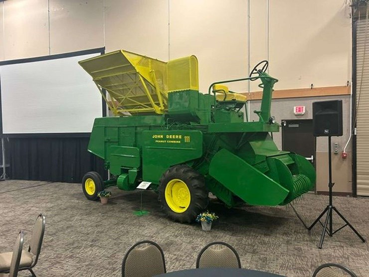 john-deere-111-image-1