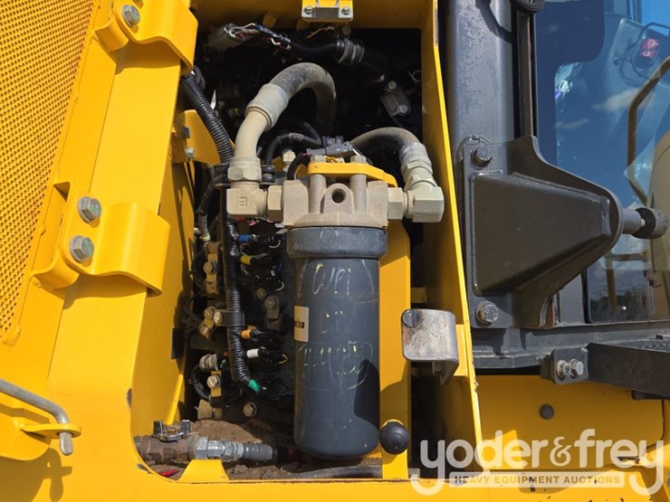 2023-komatsu-d61px-image-36