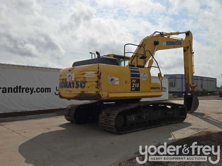 2015-komatsu-pc210-image-5