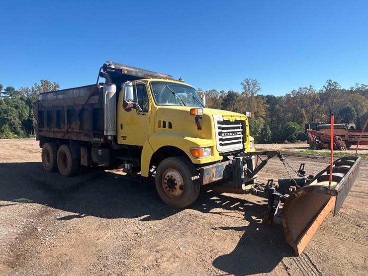 2004-sterling-l9500-image-3