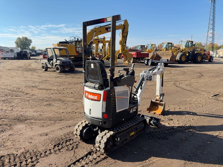 2023-bobcat-e10-image-4