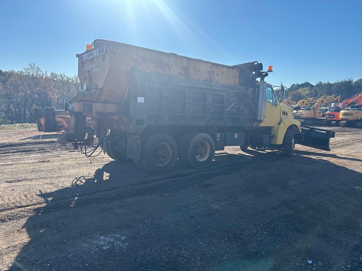 2004-sterling-l9500-image-3