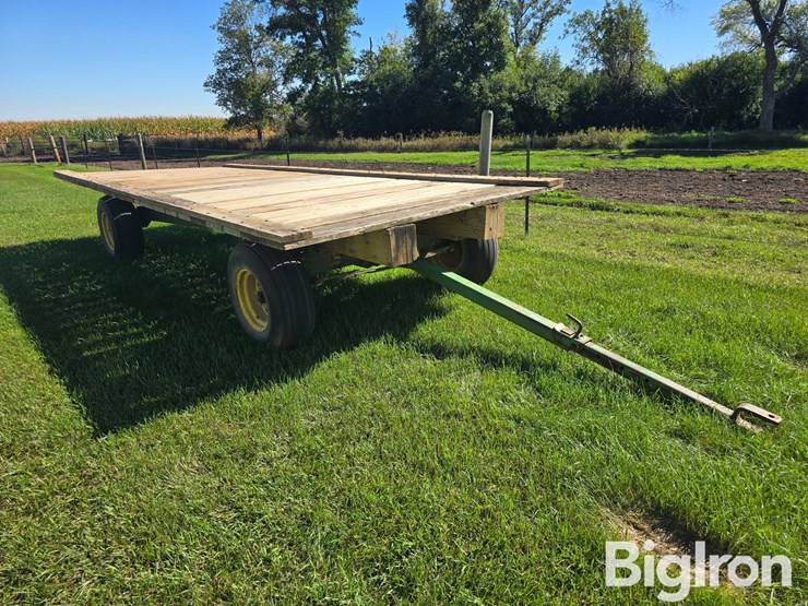 john-deere-flat-rack-image-3