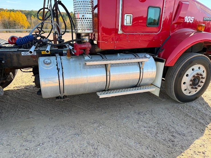 2000-kenworth-t800-image-17