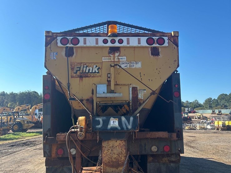 2004-sterling-l9500-image-5