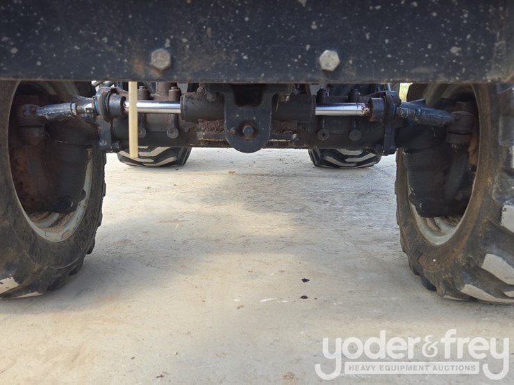 2010-massey-ferguson-1529-image-21