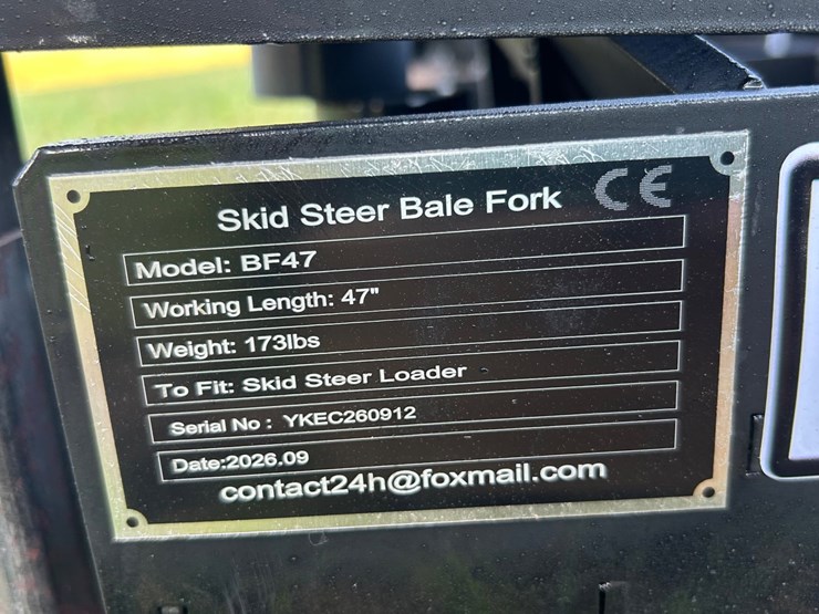 #118-•-quick-attach-bale-fork-image-2