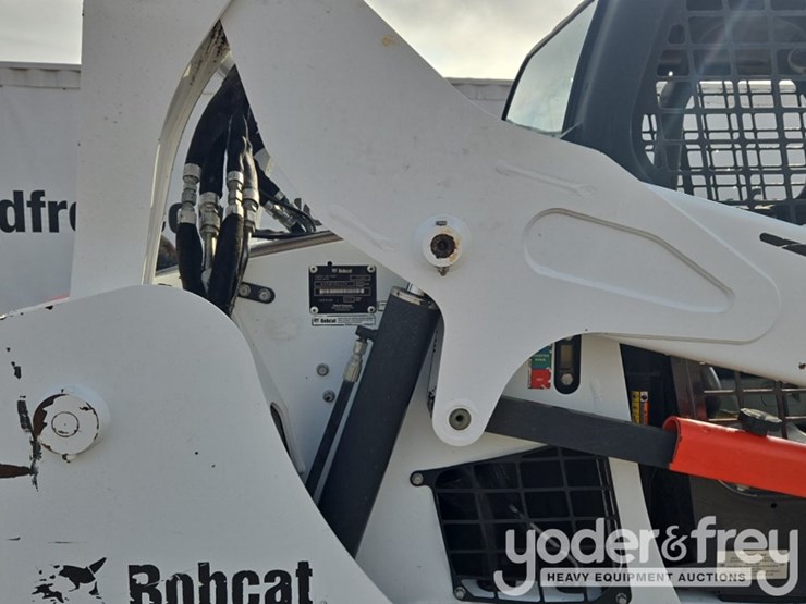 2017-bobcat-s590-image-28