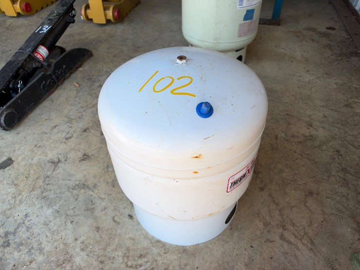 #102-•-rheem-ruud-rrt-25-therm-x-guard-expansion-tank-image-1