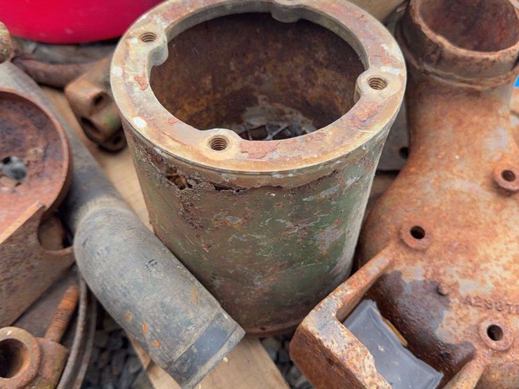 pallet-of-miscellaneous-parts.-image-6