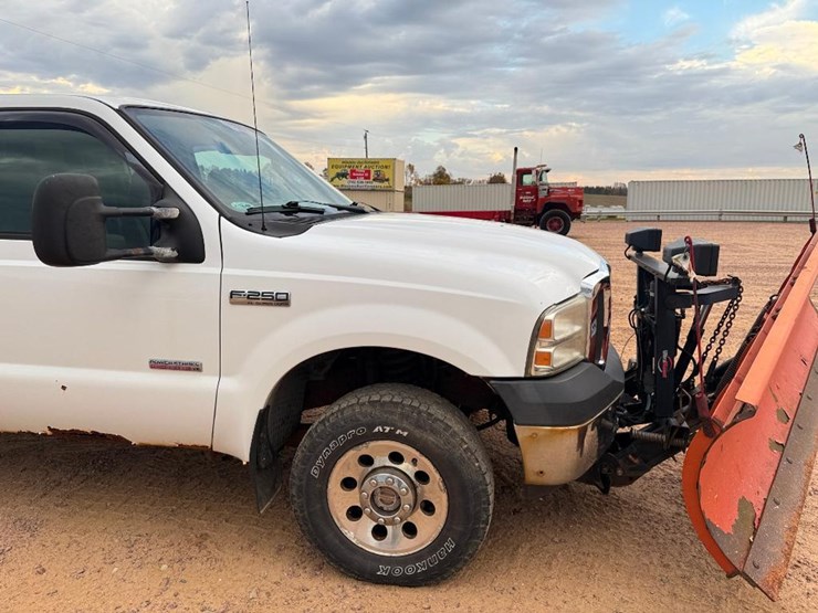 2006-ford-f250-xl-image-11
