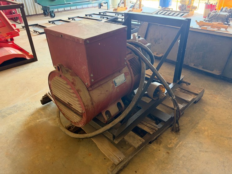 #92-•-mecc-alte-eco-32-3s/4-78-kva-3-phase-pto-generator-image-3