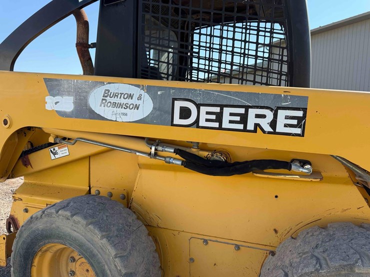 2005-john-deere-325-image-12