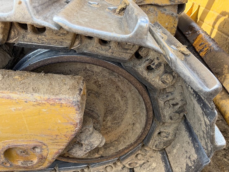 caterpillar-d8t-image-22