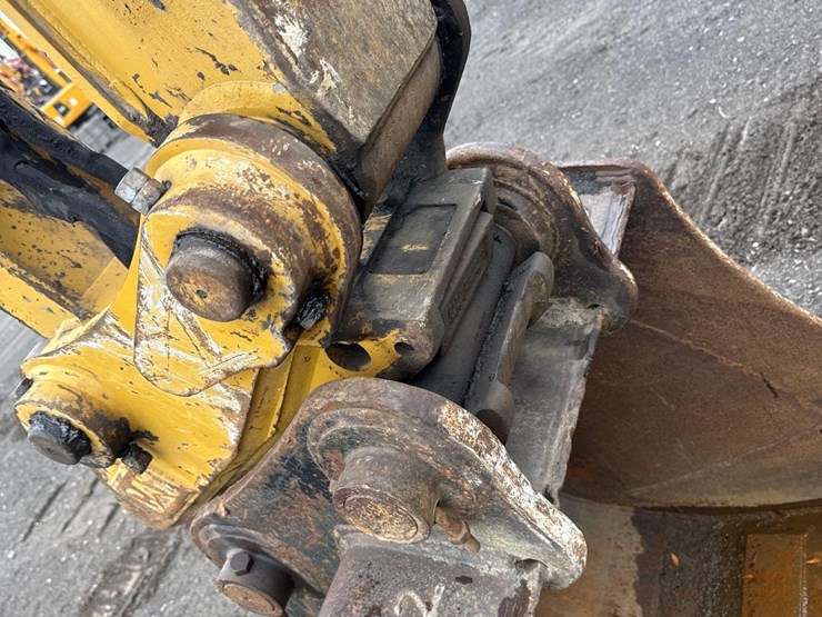 2020-caterpillar-315f-lcr-image-15