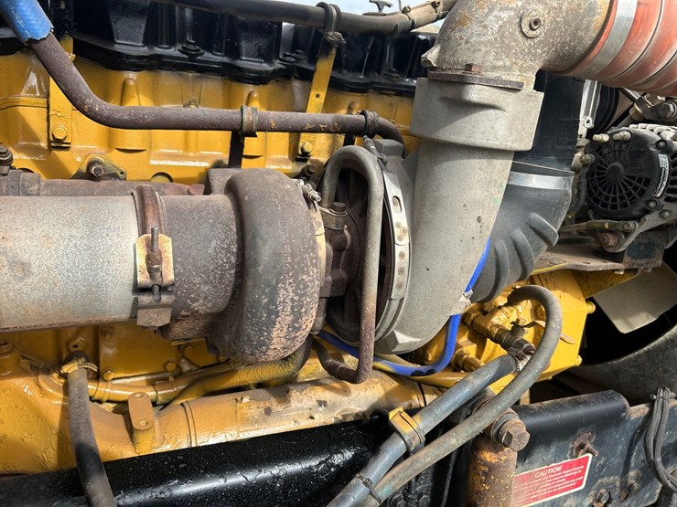 2001-caterpillar-c15-image-50