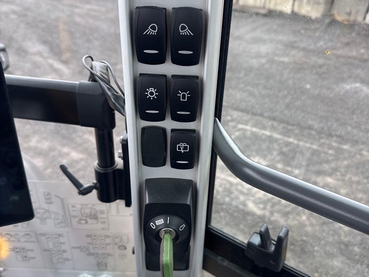 2024-volvo-l90h-image-41
