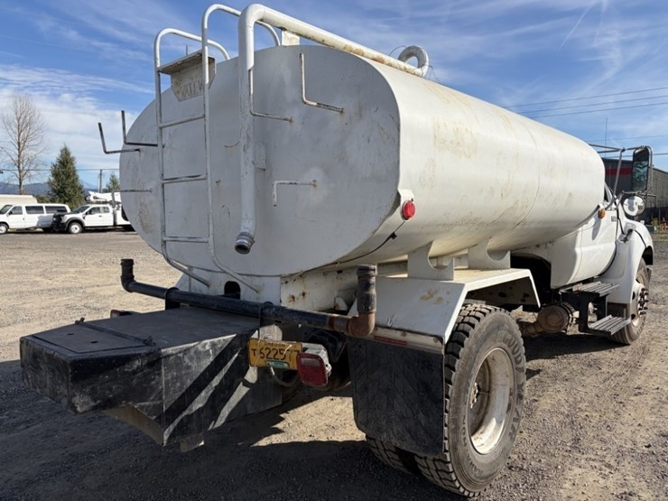 2008-ford-f650-image-4