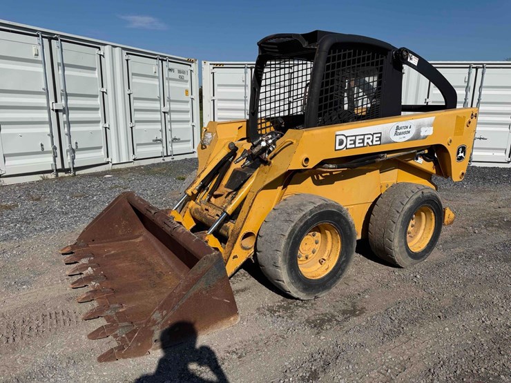 2005-john-deere-325-image-1