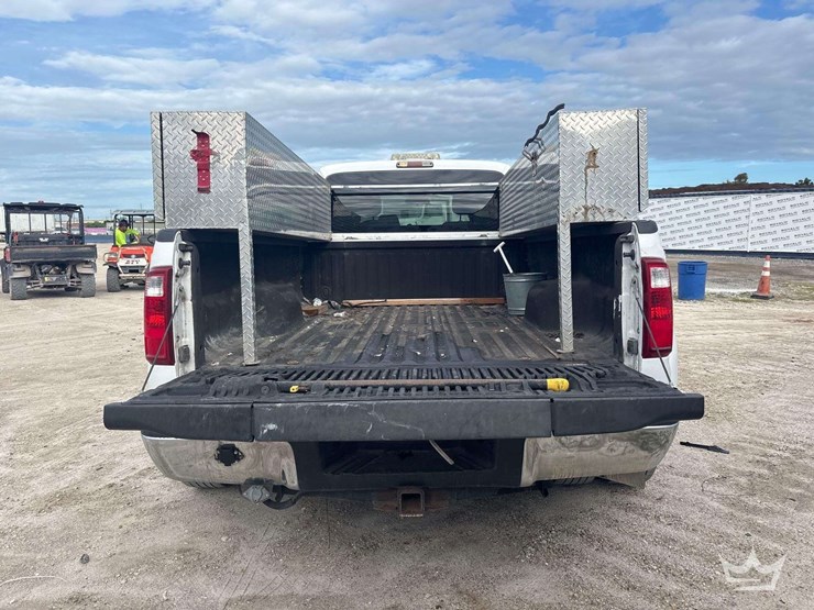 2016-ford-f-350-ext.-cab-dually-pickup-truck-image-20