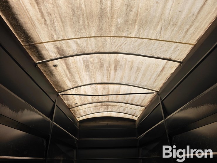 1999-freightliner-fld112-image-18