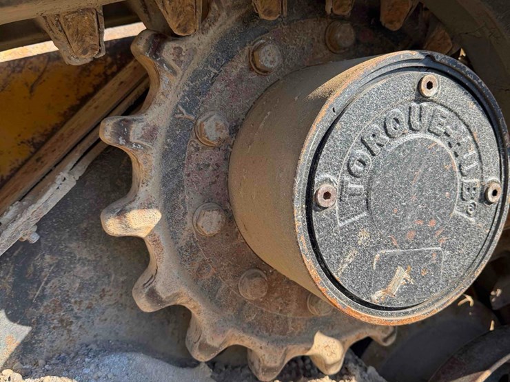 2017-deere-331g-image-13